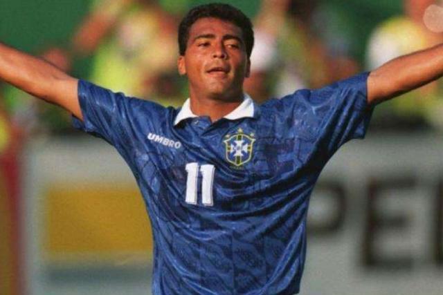 足球联赛的 足球联赛的