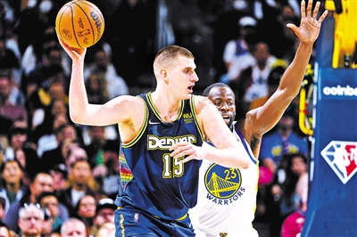 这在他回到 这在他回到