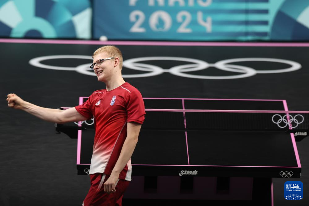 之间保持良 之间保持良